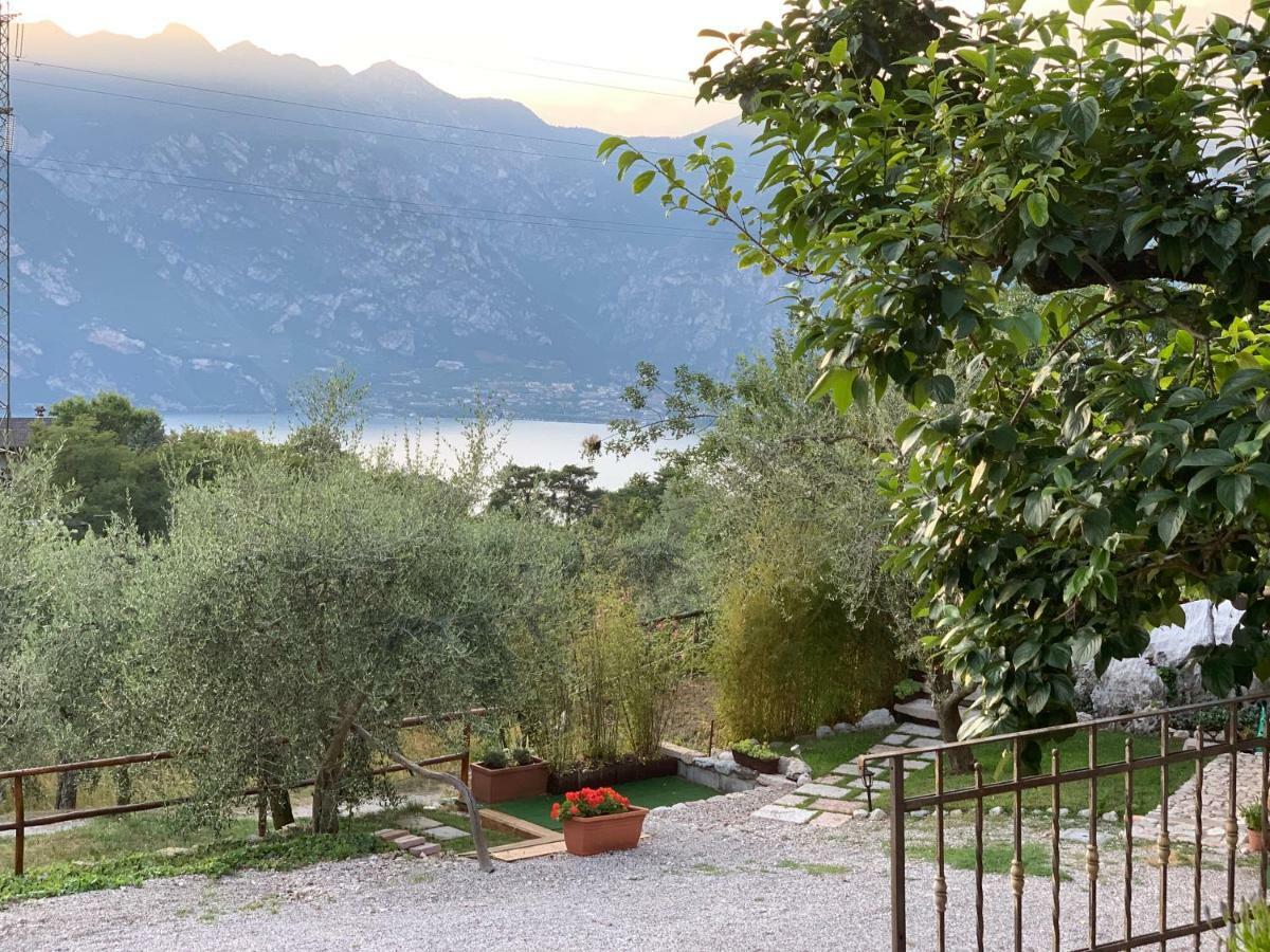 Ferienwohnung La Casa Nel Bosco Malcesine Exterior foto
