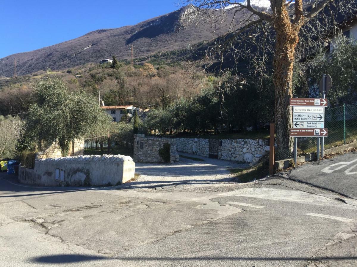Ferienwohnung La Casa Nel Bosco Malcesine Exterior foto